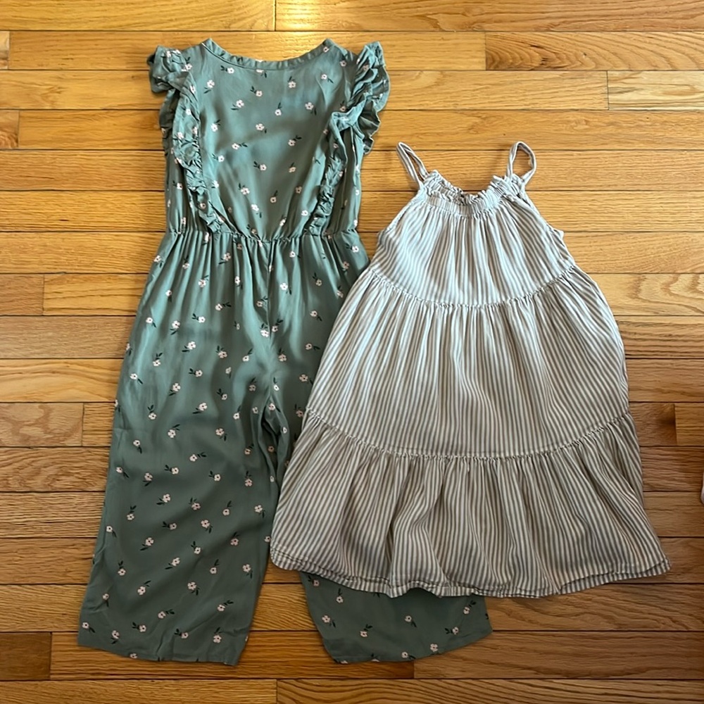 2 girls outfits